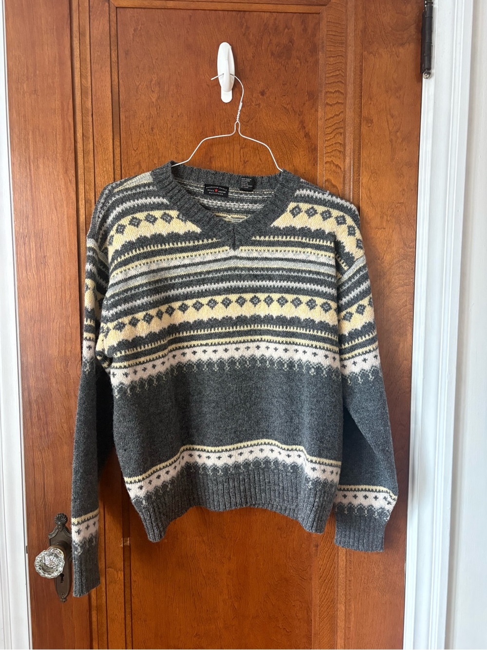 American Eagle Outfitters Gray and Cream Fair Isle Wool V-Neck Sweater - large